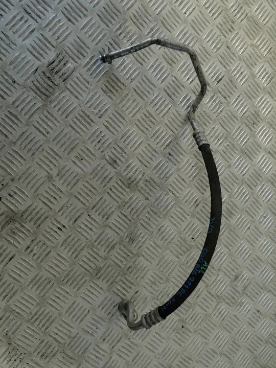 Skoda OE 5Q0816721AC Ilmastointijohdin image 2