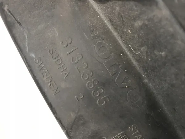 Volvo S60 V60 Etupuskuri Vahvistin 31323835 image 7