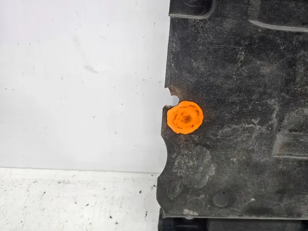 Vänster underkroppssköld OEM 8E0825207B 2/26 för Audi A4 B7 image 3