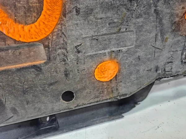 Vänster underkroppssköld OEM 8E0825207B 2/26 för Audi A4 B7 image 6