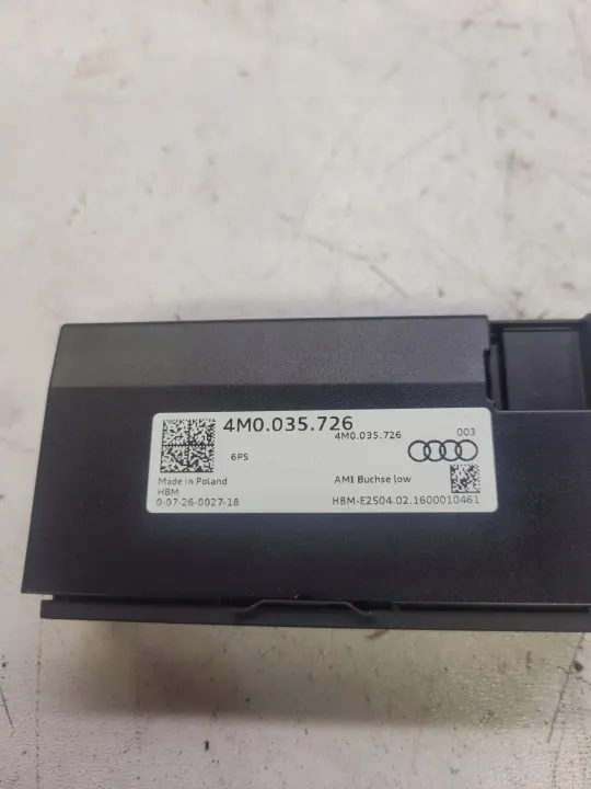 Enchufe Cargador USB OEM 4M0035726 para Audi A4 A5 Q7 image 5