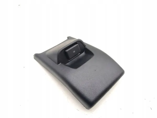 Nissan Leaf II USB-aansluiting OEM 969305SH1B image 2