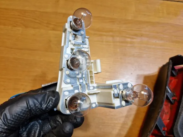 Luz Trasera Izquierda Guardabarros BMW 3 E90 6937457 image 5