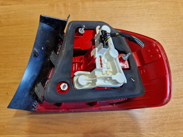 Luz Trasera Izquierda Guardabarros BMW 3 E90 6937457 image 8