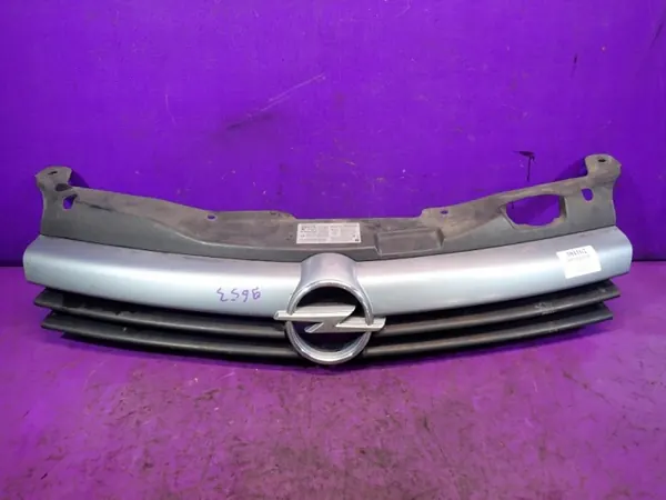 Opel Astra H Grillabdeckung OEM Z163 - Gebrauchtes OE Teil image 2