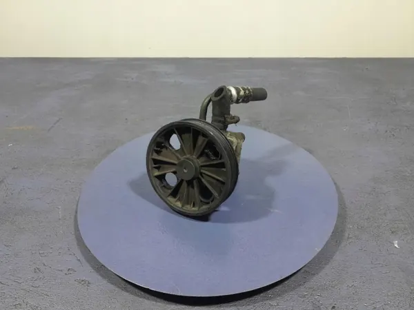 Volvo servostyrpump OEM 30741789 - Begagnad image 2