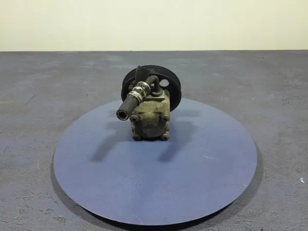 Volvo servostyrpump OEM 30741789 - Begagnad image 4