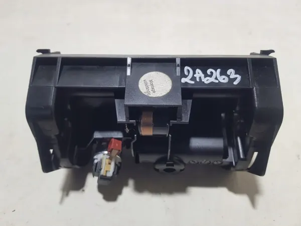 Houten asbak OEM A2308100030 voor Mercedes SL R230 image 4