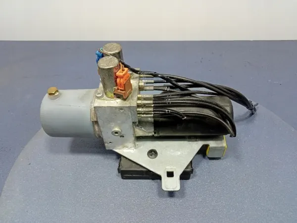 Bomba Hidráulica Techo Renault OEM 8200149739 Usada image 7