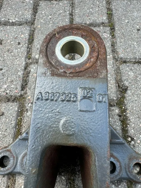 MOCOWANIE WSPORNIK WIESZAK RESORA PÓŁRESORA MERCEDES ATEGO III 17.5 image 4