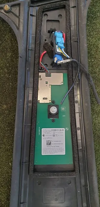 Cache de pilier de porte Tesla Model 3 OEM 151625800E Droit image 6