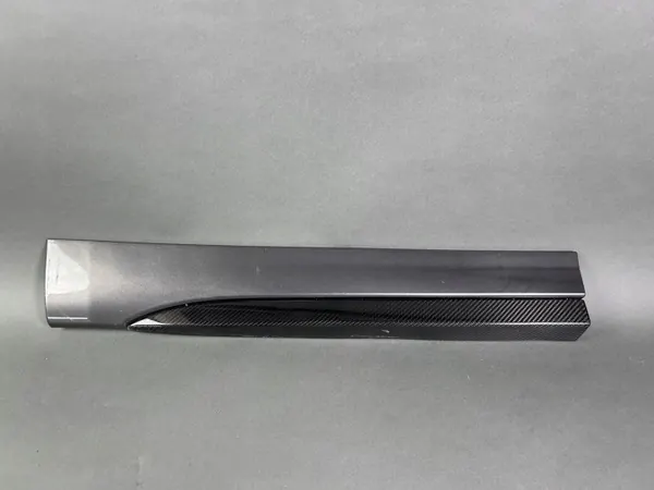 OEM 670149295 Carbon Deurlijst Rechts Achter Maserati image 2