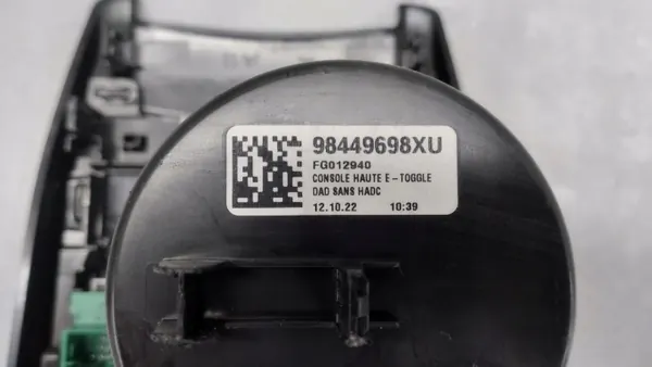 Moldura de consola central OEM 9829400680 HCU Peugeot 208 II image 6