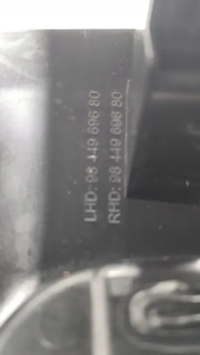 Moldura de consola central OEM 9829400680 HCU Peugeot 208 II image 7