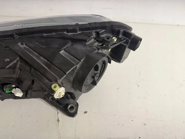 Rechtes Frontscheinwerfer Skoda Superb III image 10