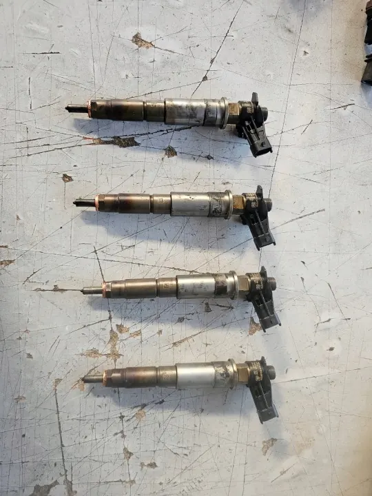 Brandstofinjector H82409398 voor Nissan Renault Opel Vivaro 2.0 DCI image 2