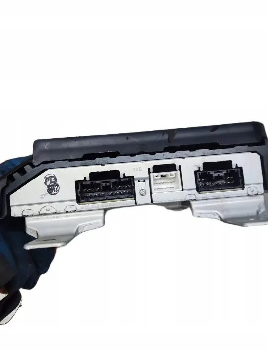 Amplificador Radio Audi Q7 4L OEM 8701A565 HMCAR image 4