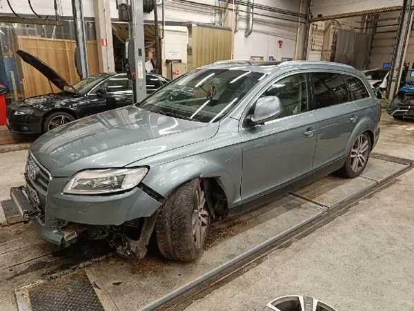 Öljypumppu OEM 059115105 Audi Q7 3.0L 2007 image 7