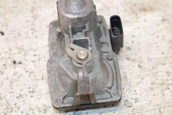 Motor de compuerta 5Q0253691J para Skoda Octavia III 2.0L image 7