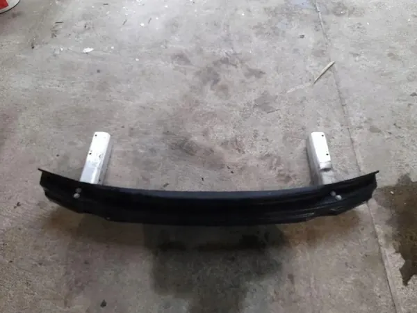 Taka-puskurin palkki OEM 8K0807332A Audi A4 B8 image 2