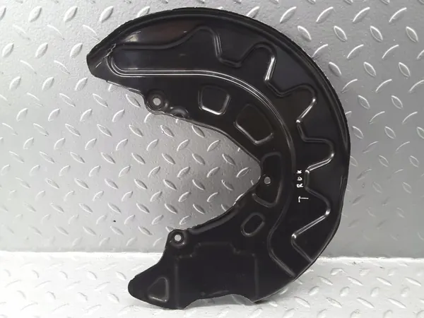 Etujarrulevyn suojus OEM 5Q0400053NR VW T-Rocille image 3