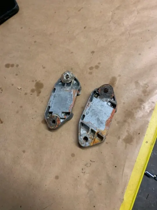 Opel Commodore dörrlåsregel OEM 1022 - Begagnad image 3