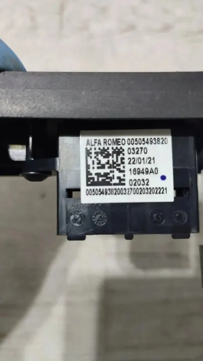Alfa Romeo USB-aansluiting OEM 00505493820 - Gebruikt image 4