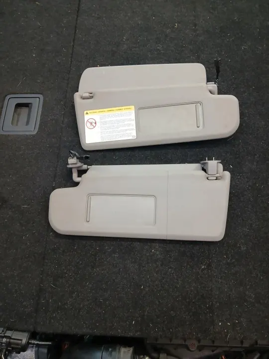 VW Passat B7 Visor Solar OEM 3C0857551AC image 2
