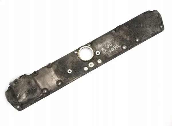 Tapa lateral motor Scania OEM 1900719 - Usado image 2