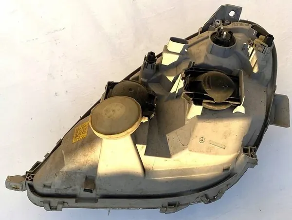 Rechter voorreflector Mercedes-Benz A W168 0301192202 image 2