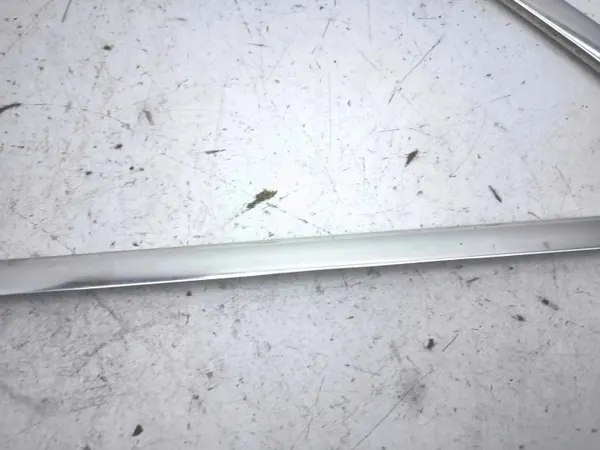 Audi Q7 4L 2006 Moldura Janela Lateral OEM AMD151107 image 7