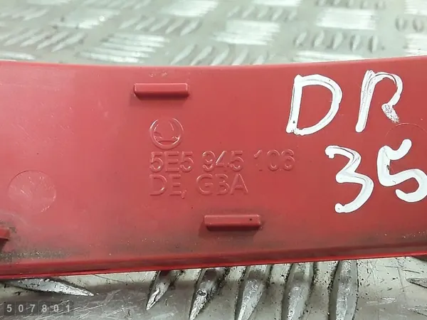 Reflector de luz trasera Skoda Octavia 2015 5e5945106 image 4