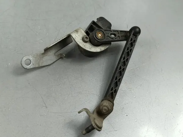 Sensor suspensión aire delantero Polestar 2 OEM 32221477 image 4