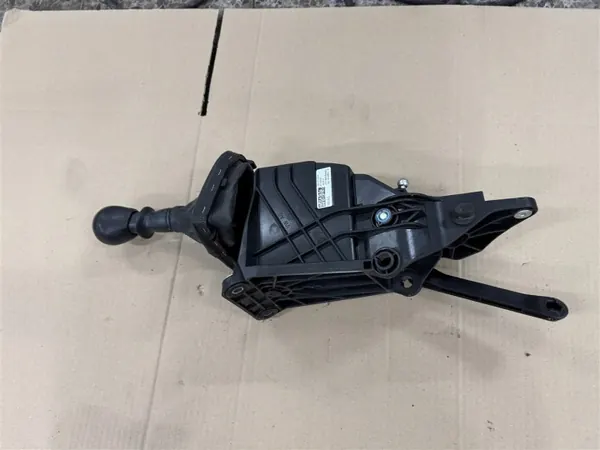 Pommeau de Vitesse OEM 7C0711025A pour VW Crafter 6 Vitesses image 7