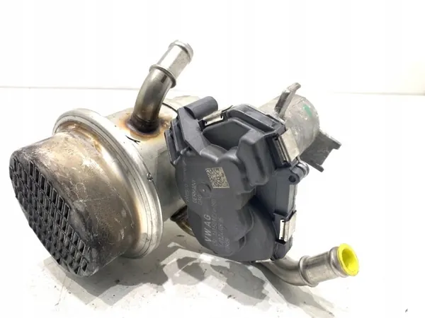 Válvula EGR con Refrigerador OEM 05L131501C Skoda Octavia image 2