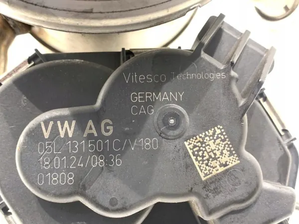 Válvula EGR con Refrigerador OEM 05L131501C Skoda Octavia image 5