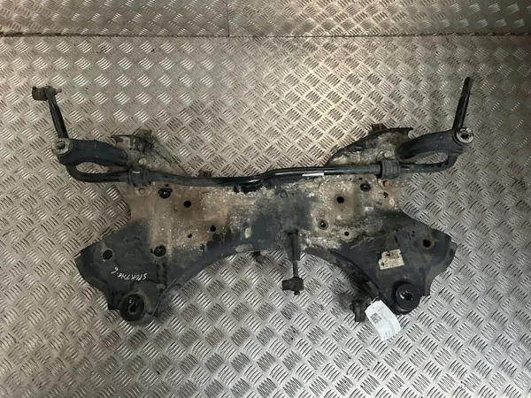 Subchasis delantero Kia OE OEM 62401D7870 - Usado image 2