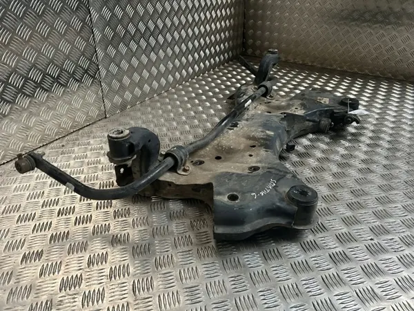 Subchasis delantero Kia OE OEM 62401D7870 - Usado image 3