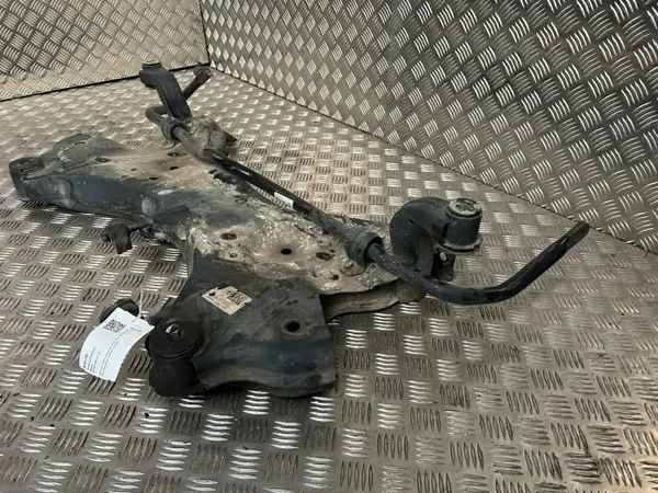 Subchasis delantero Kia OE OEM 62401D7870 - Usado image 5