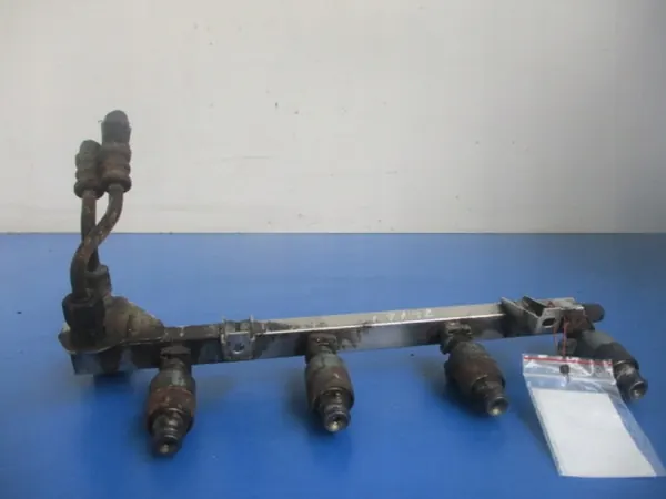 OPEL ZAFIRA 1.6 16V Rampe d'injection 17091762 image 2