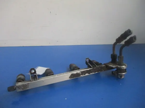 OPEL ZAFIRA 1.6 16V Rampe d'injection 17091762 image 3