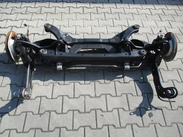 Bakaxel Fjädring OEM Ford Focus MK4 Kombi image 8