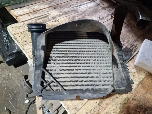 Intercooler-koeler 7L6145804 voor VW Touareg 3.0L Diesel image 3
