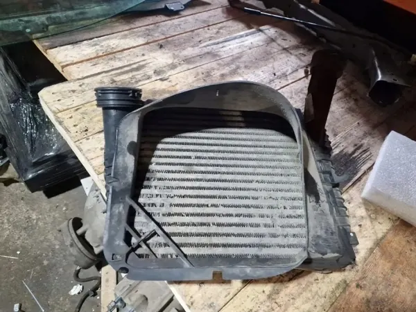 Intercooler-koeler 7L6145804 voor VW Touareg 3.0L Diesel image 4