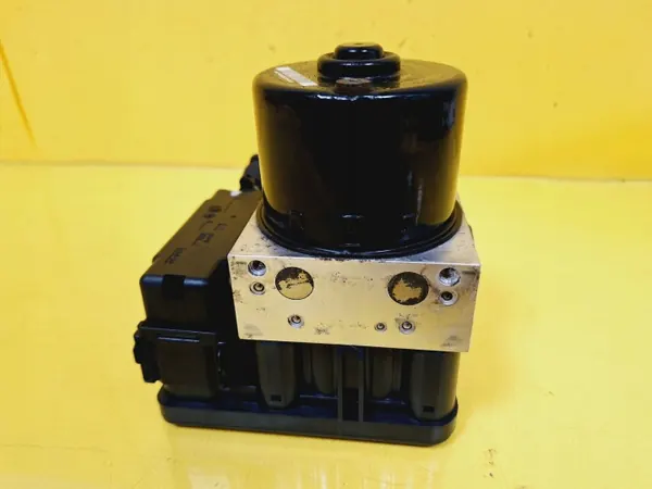 Pompe ABS OEM DRC97584 pour VW Touran I 1.6 FSI image 2