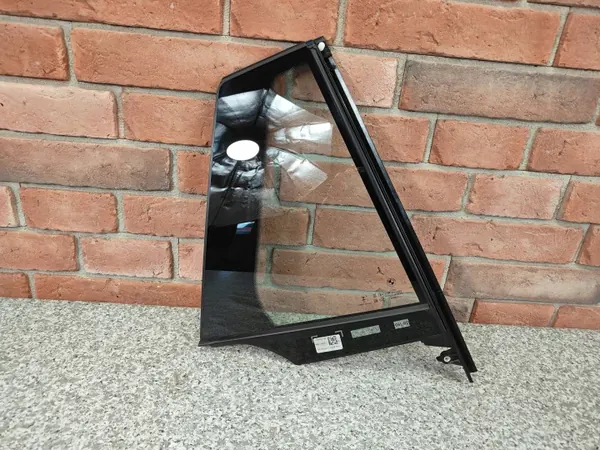 Ventana lateral BMW G61 derecha trasera OEM 5A058D6 image 2