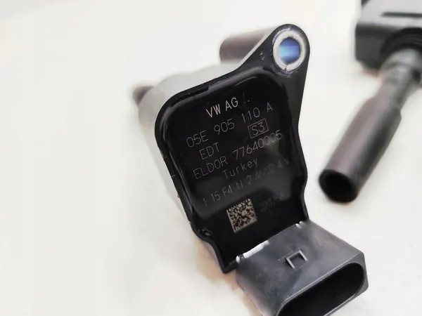 Volkswagen Touran III 2025 1.5 TSI Bobinas de Ignição 05E905110A image 3