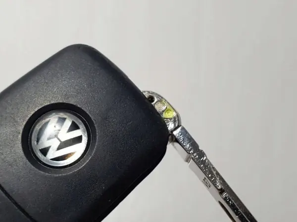 Chave Volkswagen Sharan 7N OEM 7N0837202AQ - Usado image 3