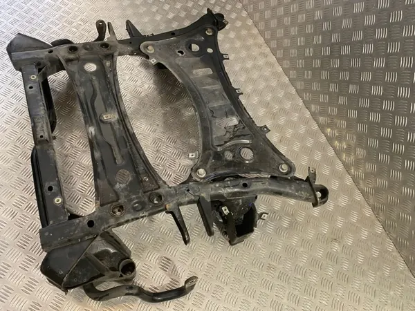 BMW OEM 6787915 Etuaputuki X4 F26 2018 image 6
