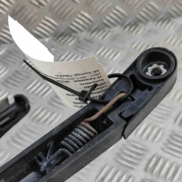 Mazda CX-5 Rear Wiper Arm L20667421 image 6